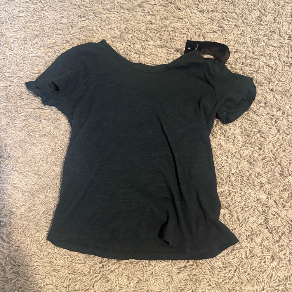 Brandy Melville women’s basic hailie black cropped t shirt